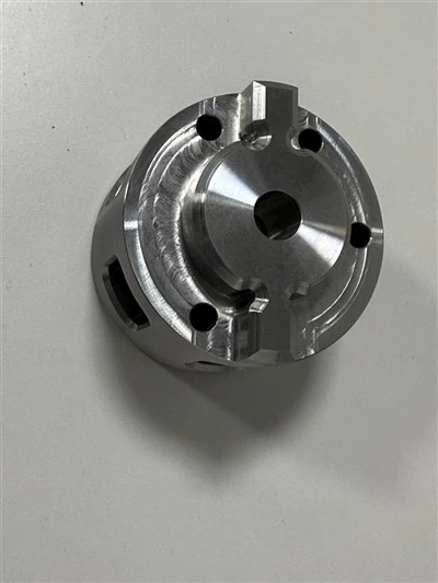 Adapter tal-ħanek tal-għodda tar-robot